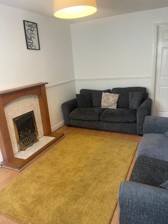 House Number 12 Sleeps Up To 4 With Smart Tvs In Every Room Wellington  Bagian luar foto